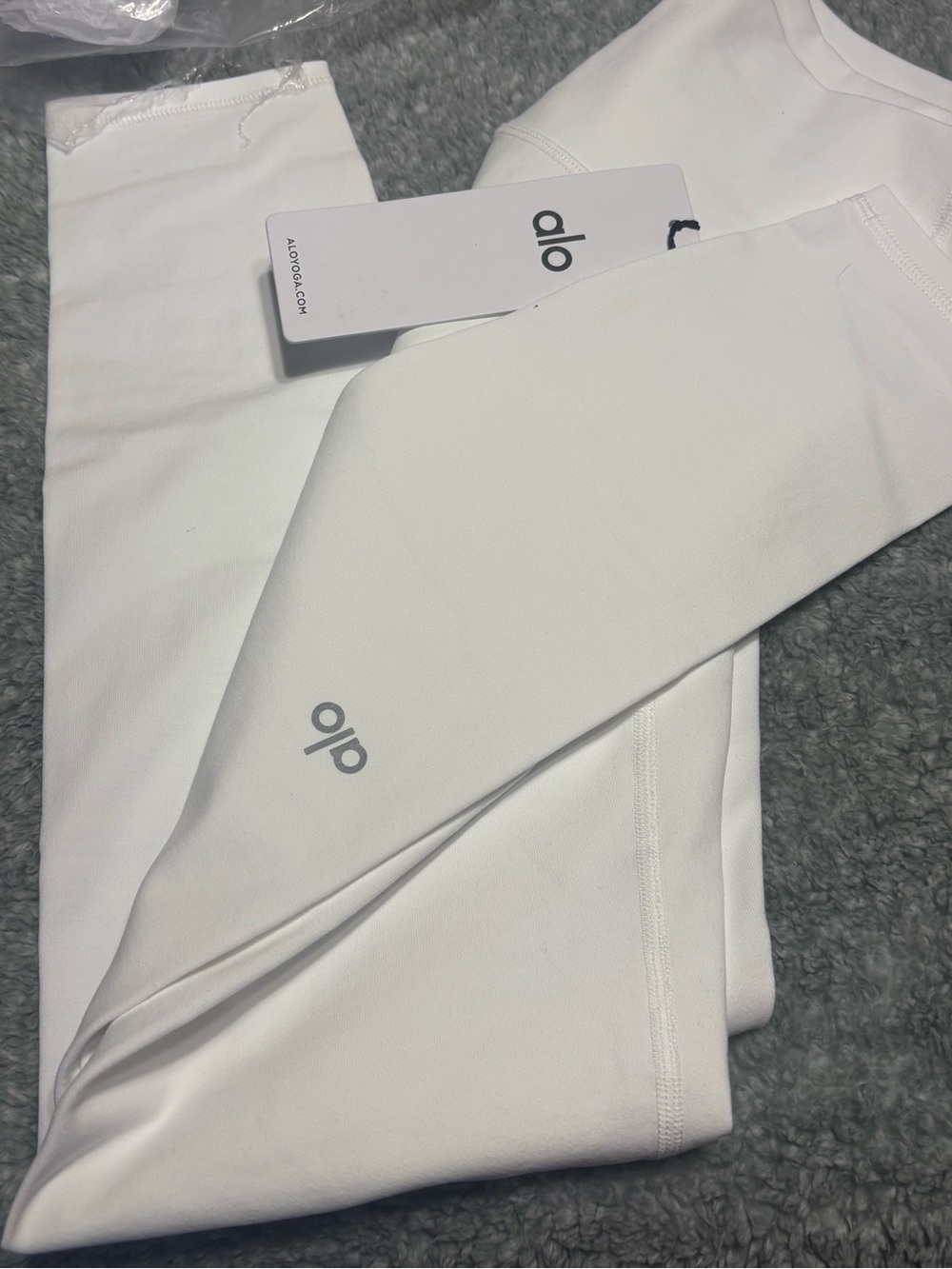 ALO Yoga Women’s Airbrush White leggings Size L